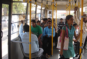 Dedicated bus lanes help reduce traffic congestion in Ahmedabad, India. (photo)