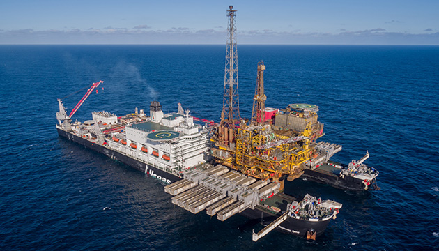 Aerial view of the Brent Delta platform in the UK (photo)