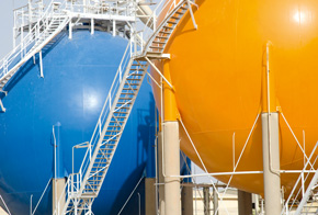 Gas storage tanks at Basrah Gas Company in southern Iraq. (photo)