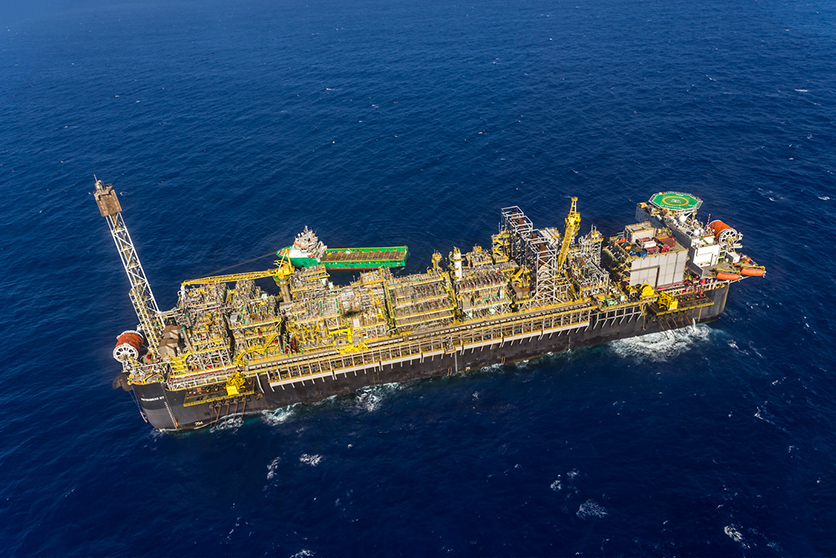 Lula North - FPSO P-67. One of the replicant FPSOs in the Lula field. (photo)