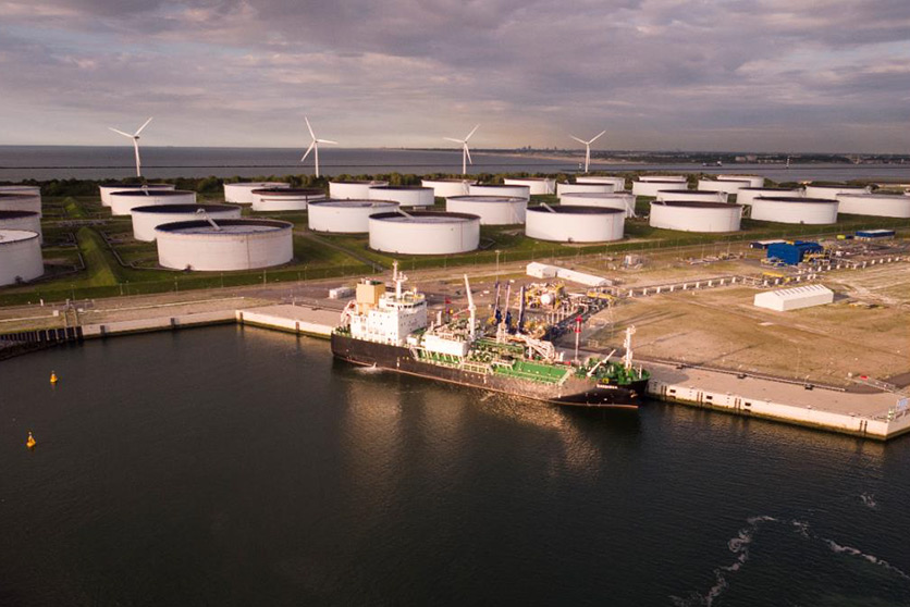 Aerial view of the GATE LNG terminal in Rotterdam, the Netherlands (photo)