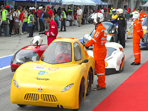 Students compete to go further using less energy at Shell Eco-marathon, Malaysia. (photo)