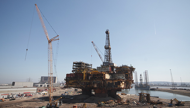 Dismantled Brent Delta topside being recycled in Hartlepool, UK in 2018. (photo)