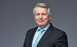 Ben van Beurden, Chief Executive Officer of Shell plc (photo)