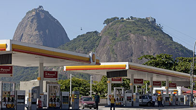 Botafogo service station, Rio de Janeiro, Brazil (photo)